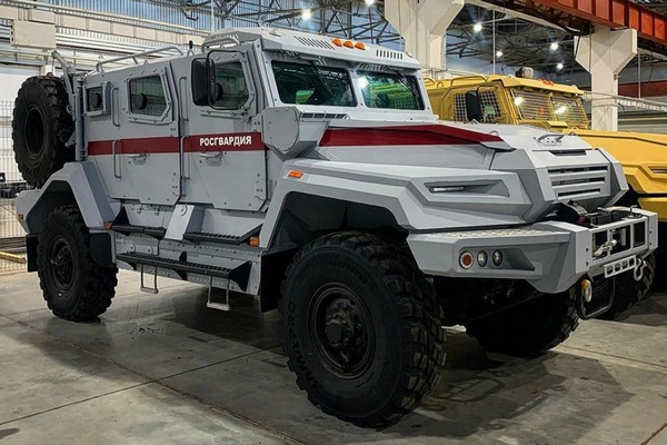 Бронированный автомобиль (бронеавтомобиль) Патруль