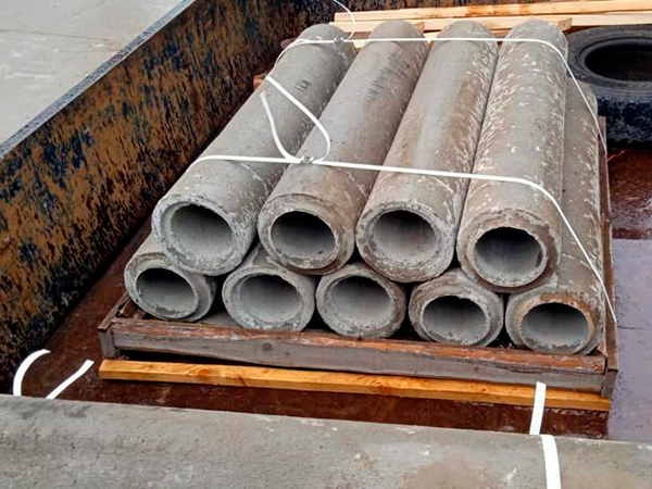 Поставка труб бетонных безнапорных Ду 150 мм на деревянном щите