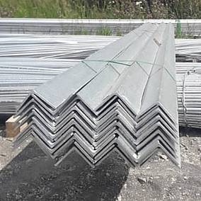 Купить оцинкованный уголок сталь 20 63x63 мм в Екатеринбурге